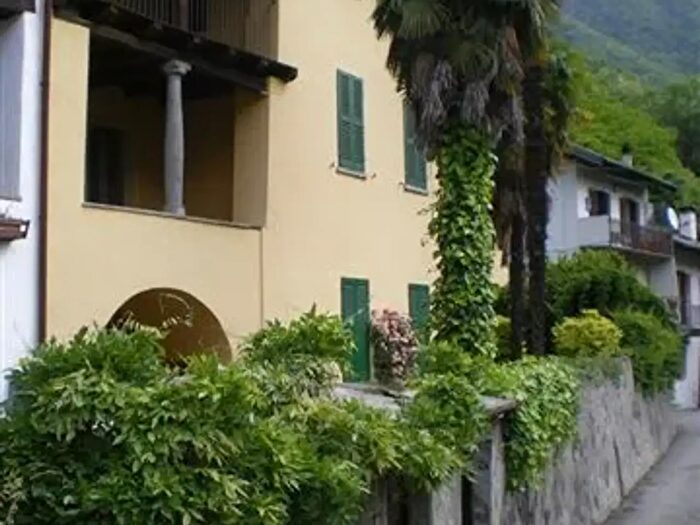 Casa quadrilocale in vendita in Via Santa Maria Cuzzago, Premosello Chiovenda