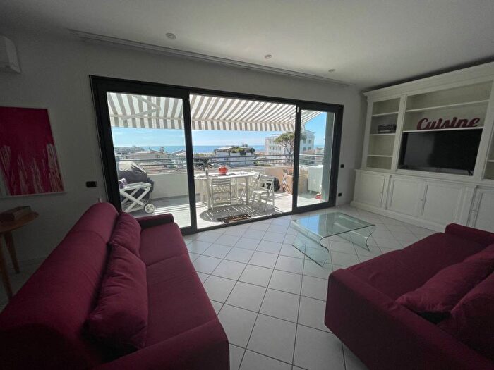 Casa con 6 locali in affitto in via dalmazia, Pietrasanta