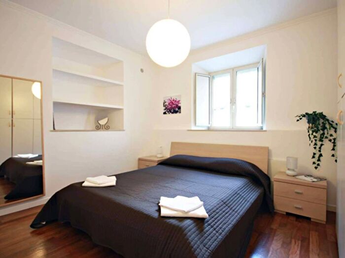 Appartamento trilocale in affitto in Via Carlo Pisacane, Monteverde Vecchio, Roma
