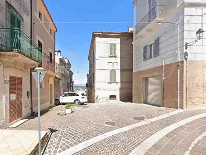 Casa con 10 locali in vendita in Via Germani, Castel Frentano