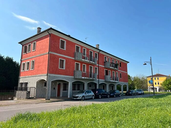 Appartamento trilocale in vendita in Via Trevisan, Montagnana