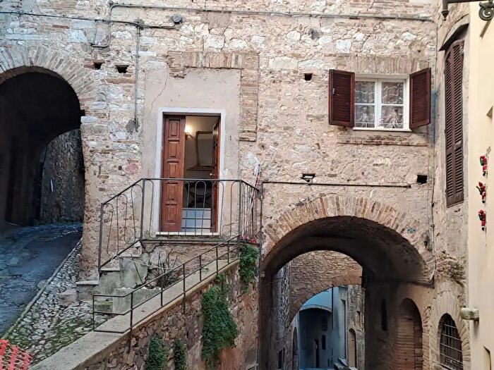 Appartamento trilocale in vendita in Via Marcheggiani Snc, Amelia