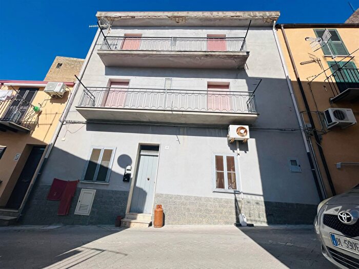 Casa con 5 locali in vendita in Via Fratelli Maniscalco, Lascari