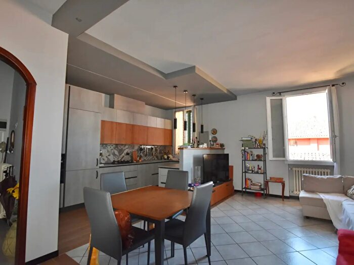 Appartamento con 5 locali in vendita in Via Roma, Baricella