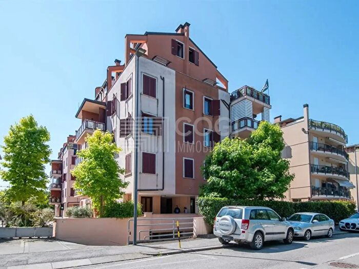 Appartamento trilocale in vendita in Via Carlo Levi, Ravenna
