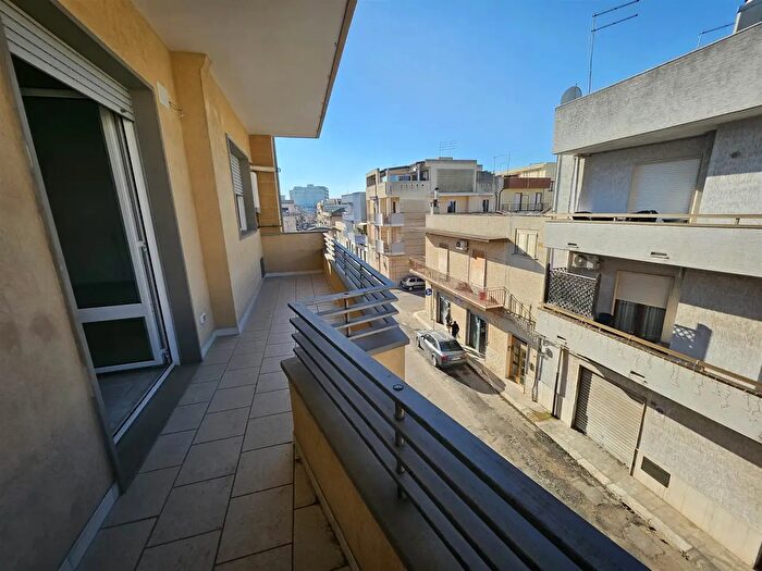 Appartamento con 5 locali in vendita in Grottaglie