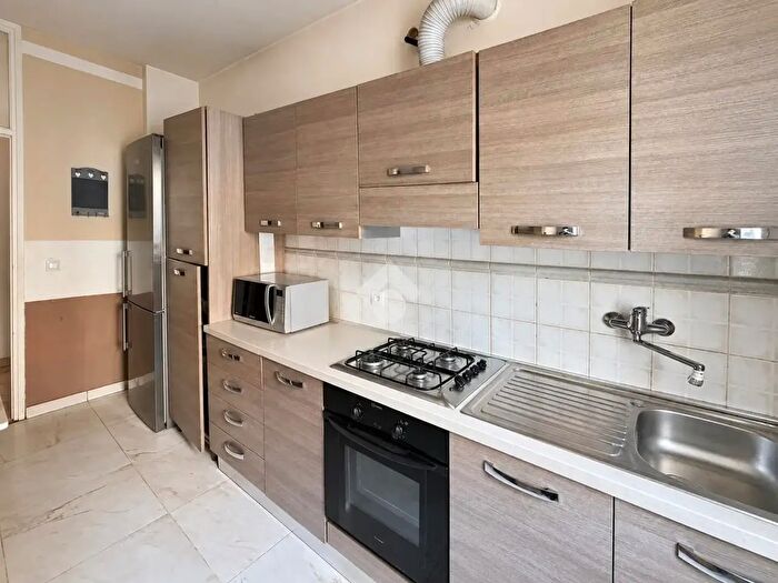 Appartamento trilocale in vendita in Via Monte Abetone, Venezia