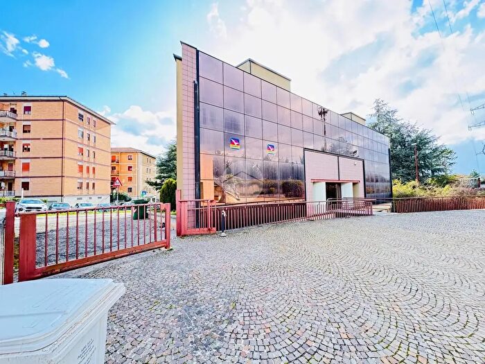 Appartamento con 5 locali in affitto in Studio Via Alcide De Gasperi, LAquila