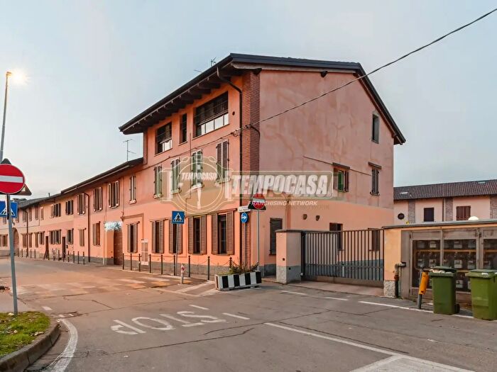 Appartamento bilocale in vendita in Via San Pedrino, Vignate