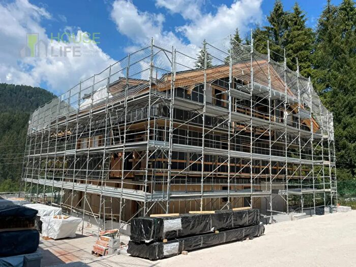 Appartamento trilocale in vendita in Via Beata Vergine della Difesa, San Vito Di Cadore
