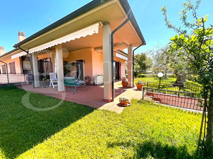 Casa con 5 locali in vendita in Via Rossellini, Follonica