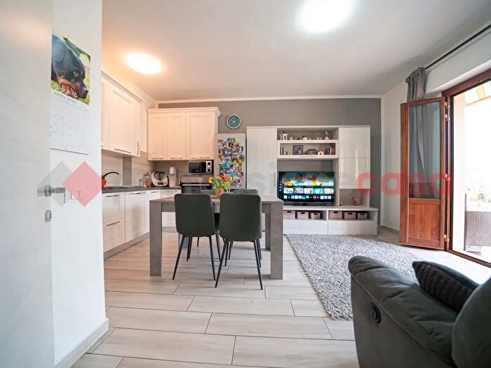 Appartamento trilocale in vendita in Cecina