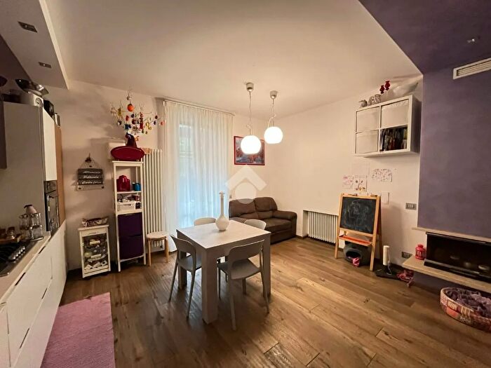 Appartamento trilocale in vendita in Via dei Castelli Romani, Rocca Priora