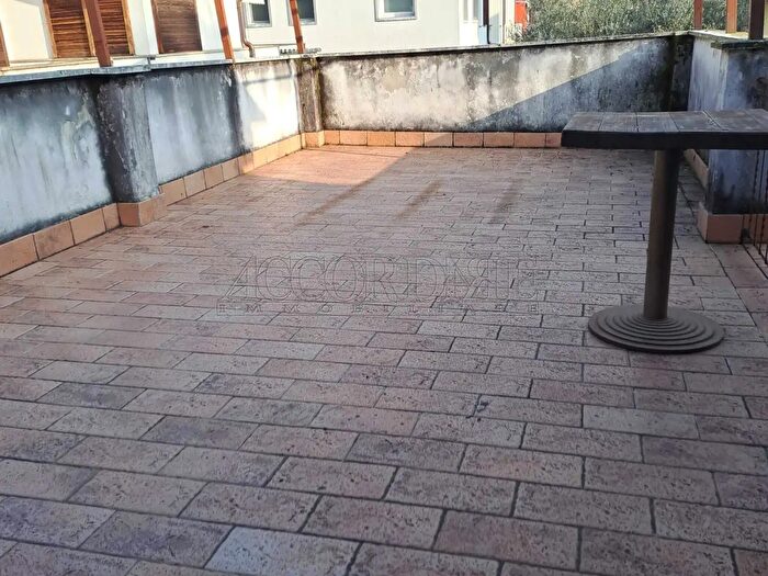 Casa con 5 locali in affitto in Padova