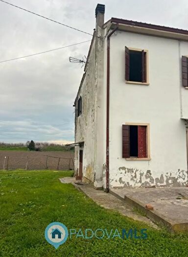 Casa quadrilocale in vendita in Via Acquanera, Pernumia