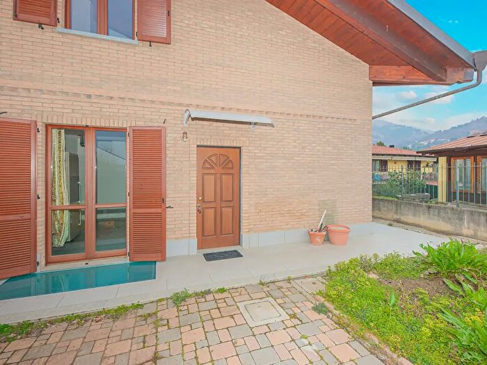 Casa con 5 locali in vendita in Via Brione, Givoletto