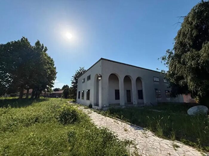 Casa con 6 locali in vendita in Via Armando Diaz, Cadorago