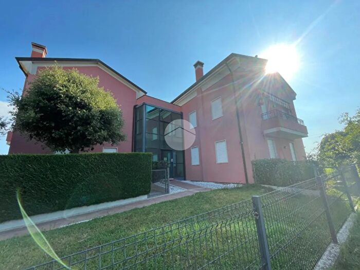 Appartamento quadrilocale in vendita in Via Frignolo, Codevigo
