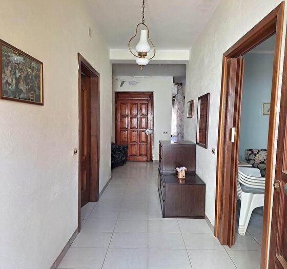 Casa trilocale in vendita in Via Vittorio Emanuele, Fluminimaggiore