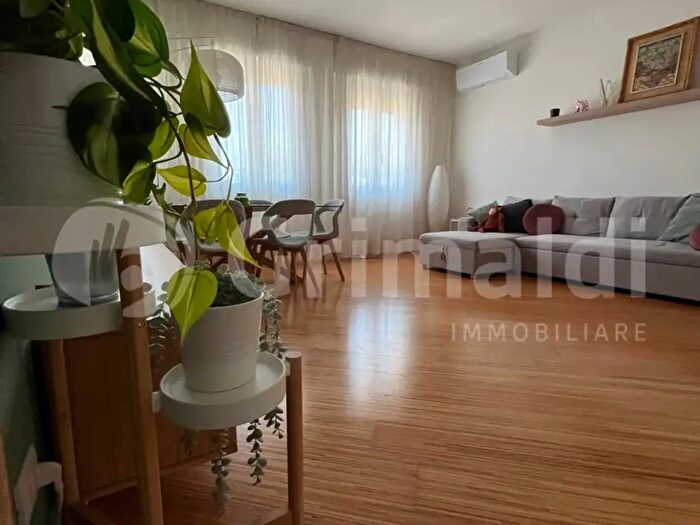 Appartamento quadrilocale in affitto in Via Agnusdei, Padova