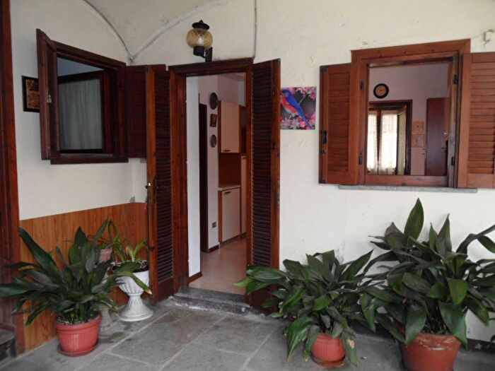 Appartamento bilocale in affitto in Via Angelo Ottone, Centro, Borgosesia