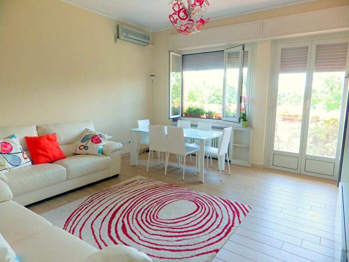 Appartamento con 5 locali in affitto in Strada Pomponio Torelli, Stadio Cittadella, Parma