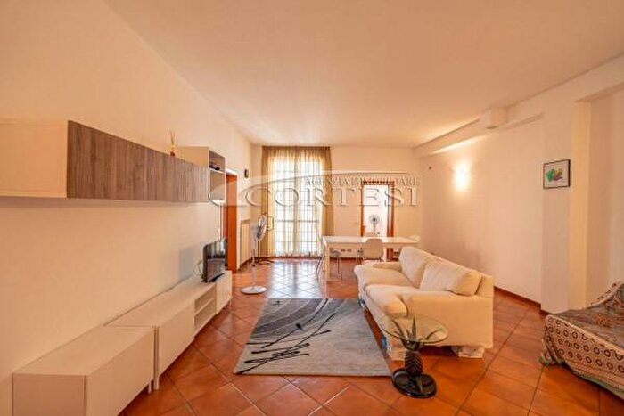 Appartamento quadrilocale in vendita in Via Nolfi, Fano