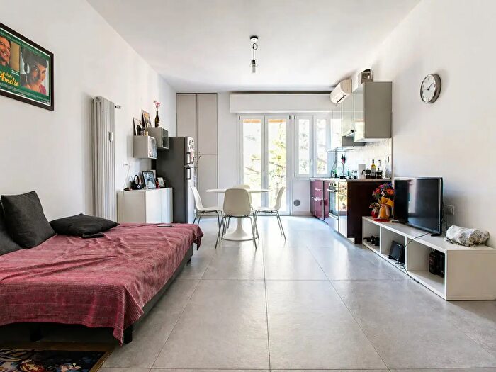 Appartamento trilocale in vendita in Via Vasari, Bologna