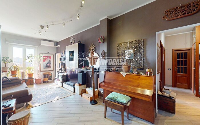 Appartamento con 6 locali in vendita in Via Isler Ignazio, Torino