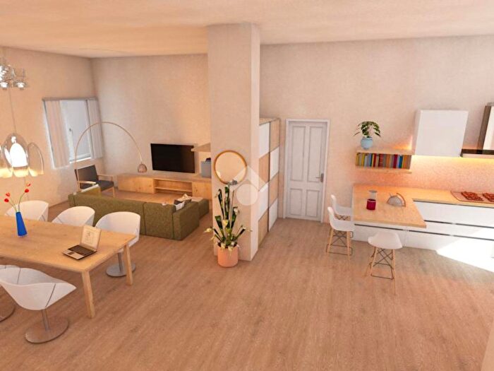 Appartamento trilocale in vendita in Via Sabotino, Cremona