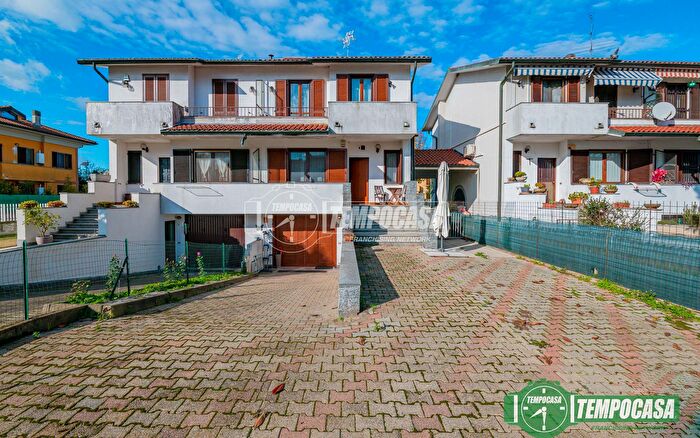 Case in Vendita e in Affitto - 2