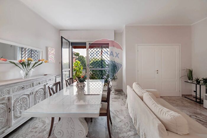 Appartamento quadrilocale in affitto in Viale Grigna, Monza