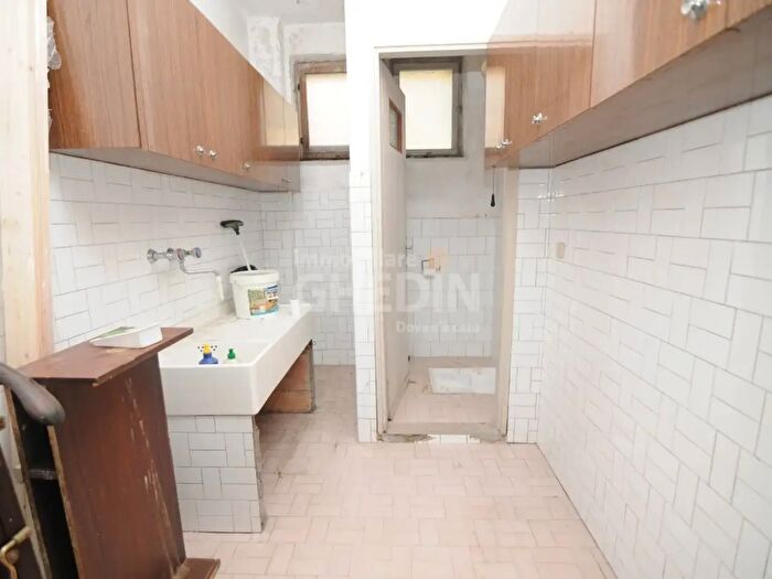 Casa con 6 locali in vendita in Revine Lago