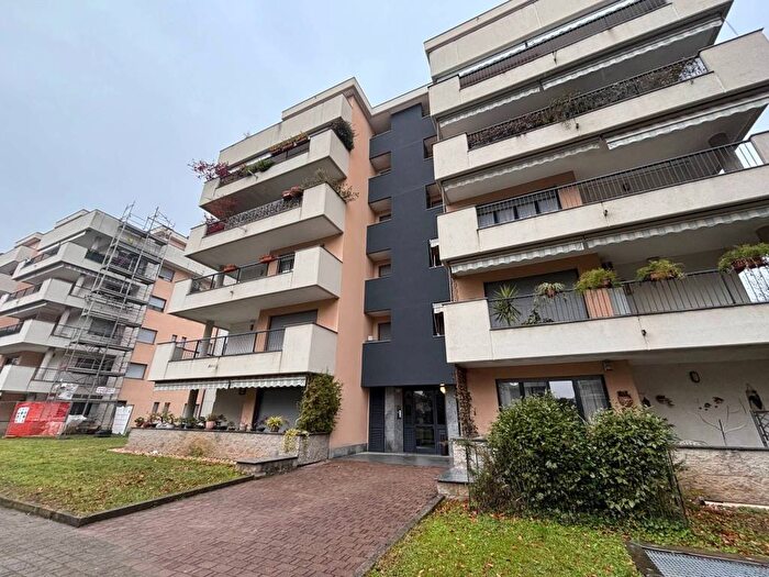 Appartamento monolocale in affitto in Via Nazario Sauro, Flora, Legnano