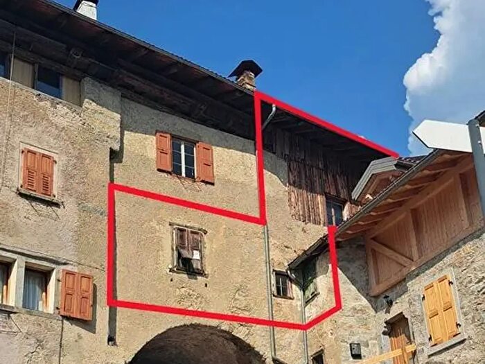 Appartamento trilocale in vendita in Via Contrada Vecchia, Valdaone