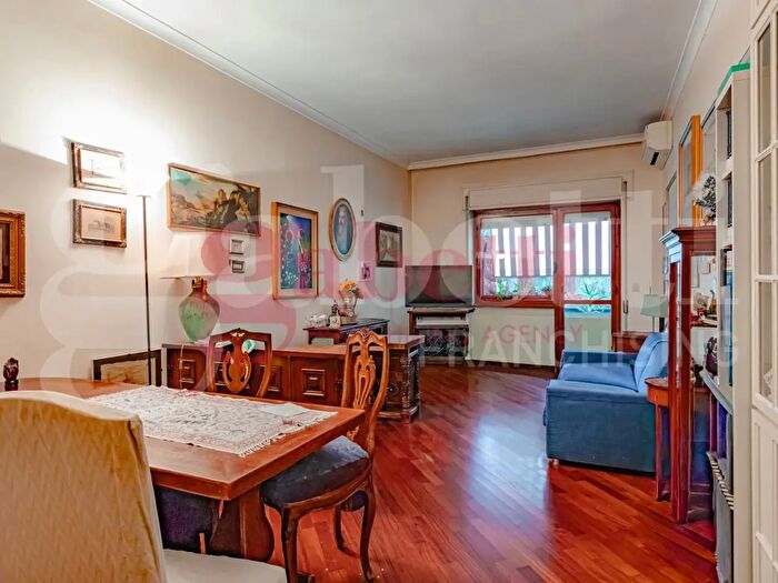 Appartamento quadrilocale in vendita in Via Piero Foscari, Roma