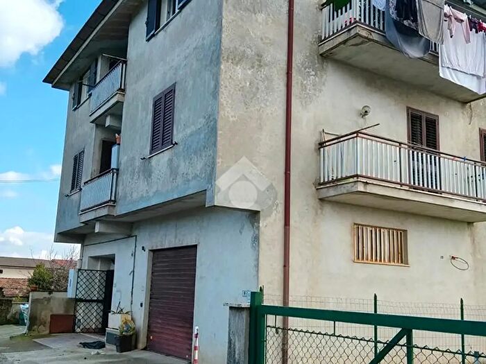 Appartamento trilocale in vendita in Via IV Novembre, Lariano