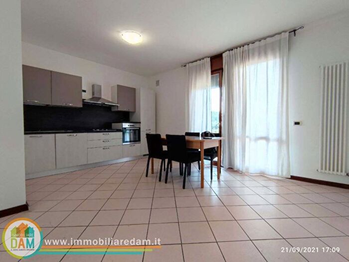 Appartamento bilocale in affitto in Viale Margherita, Centro, Camisano Vicentino