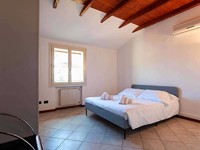 Appartamento quadrilocale in affitto in Via Centotrecento, Irnerio, Bologna