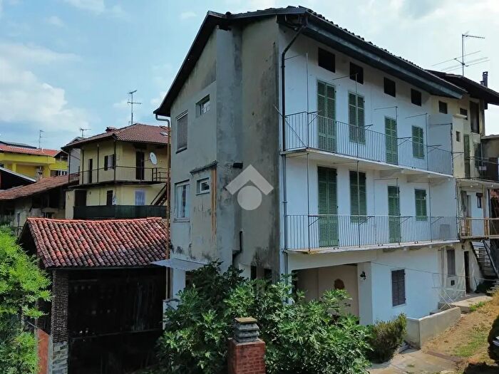 Casa con 10 locali in vendita in Via Ravetto, Mezzana Mortigliengo