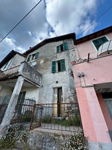 Casa trilocale in vendita in Via De Mari, Davagna