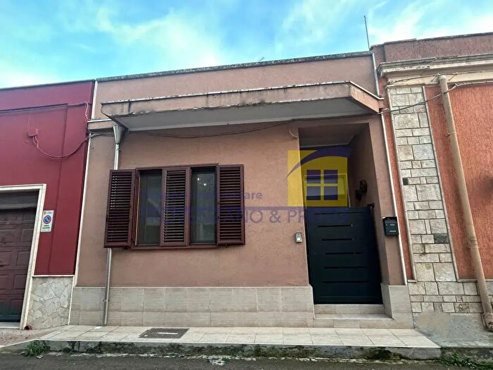 Appartamento trilocale in vendita in Via Dante Alighieri, San Pietro Vernotico