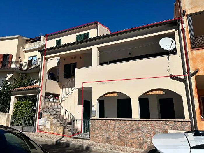 Casa con 5 locali in vendita in Ot, Palau