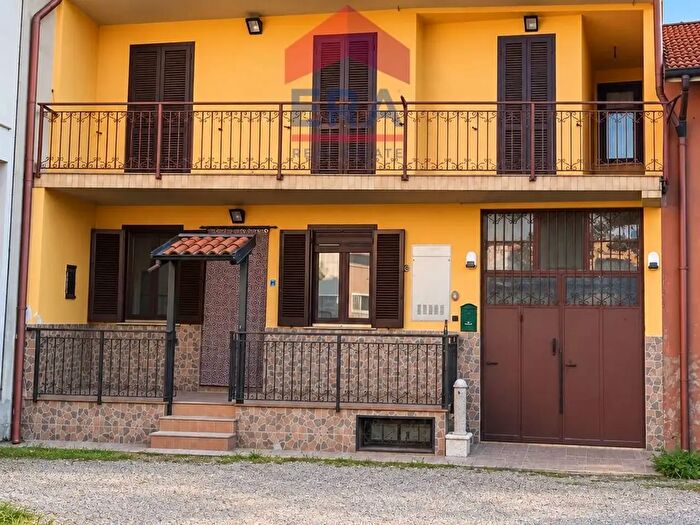 Casa quadrilocale in vendita in Via Pionnio, Casorate Primo