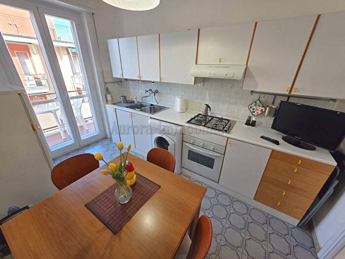 Appartamento trilocale in affitto in Via Ippolito Nievo, Borghetto Santo Spirito