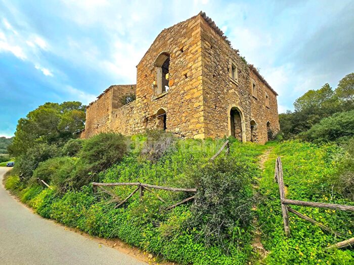 Casa con 10 locali in vendita in Strada per Vittoria, Vittoria