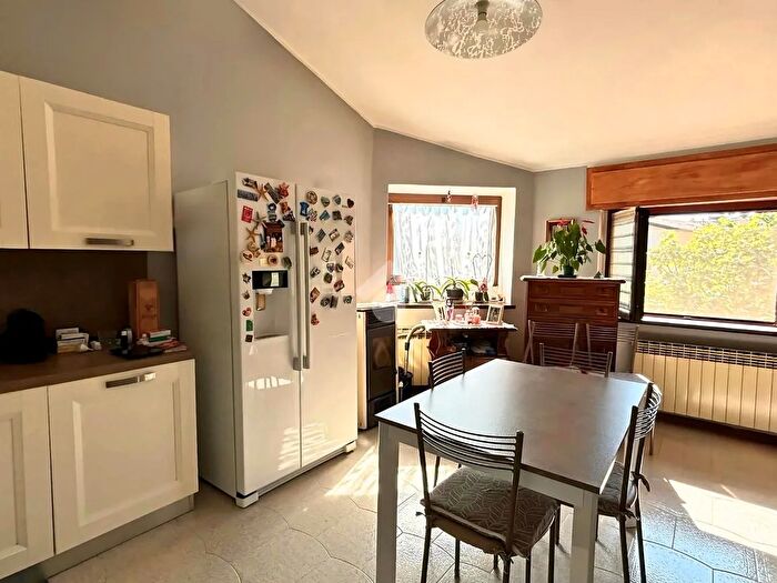 Appartamento trilocale in vendita in Via Laffranchini, Cividate Camuno