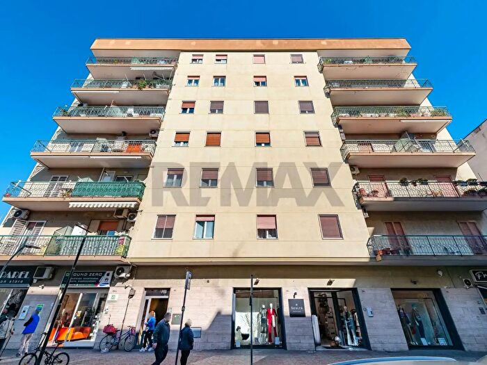 Appartamento quadrilocale in vendita in Via Roma, Modugno