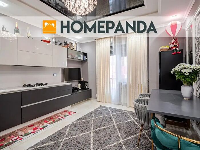 Appartamento quadrilocale in vendita in Via Antica Romana di Pegli, Genova