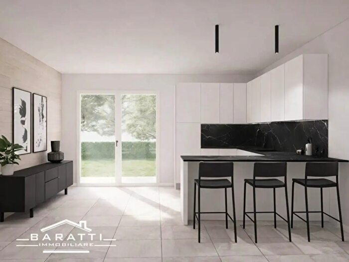 Appartamento con 7 locali in vendita in Goito